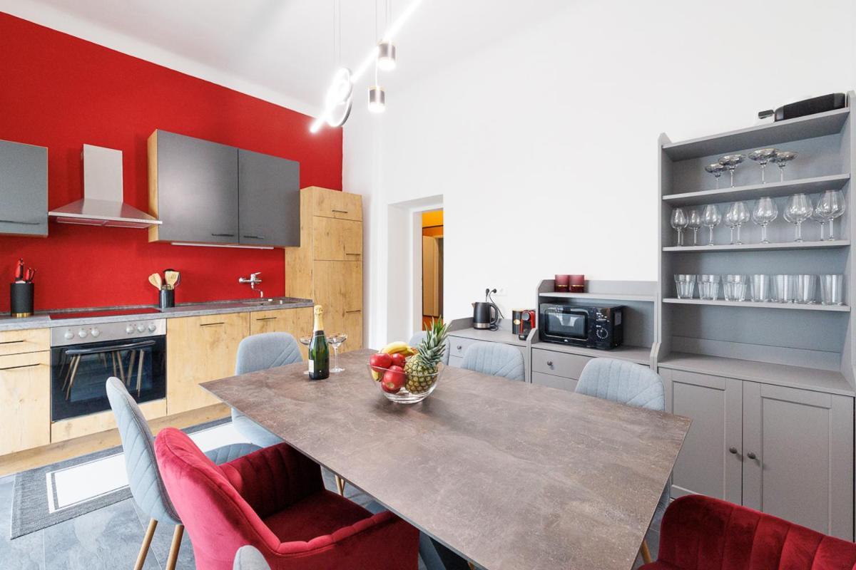 New Shalalaliving Vienna Spacious Home For Family & Friends Buitenkant foto